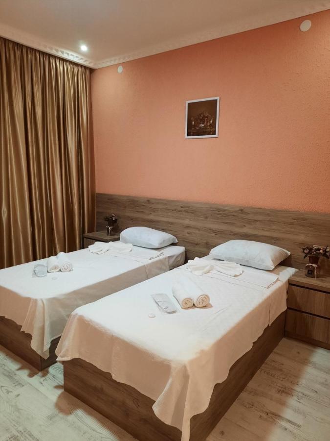 Inaisi Hotel 库塔伊西 外观 照片