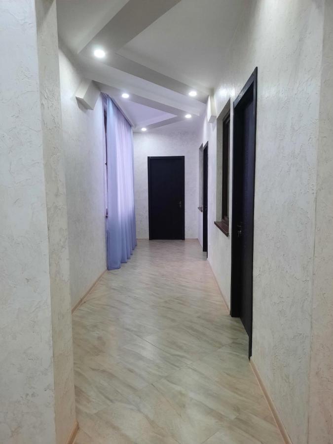 Inaisi Hotel 库塔伊西 外观 照片