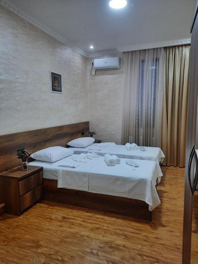 Inaisi Hotel 库塔伊西 外观 照片