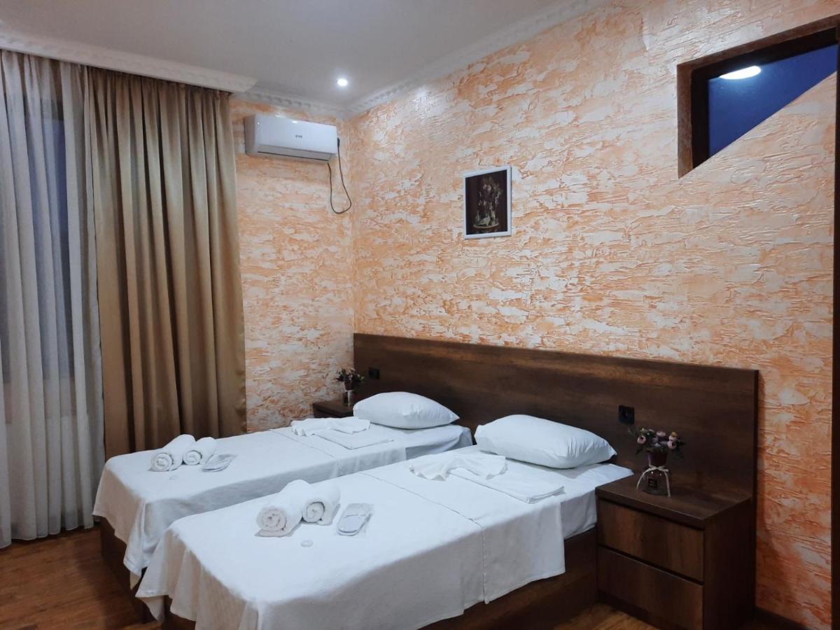Inaisi Hotel 库塔伊西 外观 照片