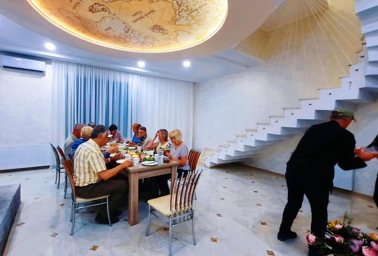 Inaisi Hotel 库塔伊西 外观 照片