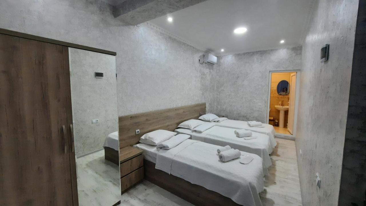 Inaisi Hotel 库塔伊西 外观 照片